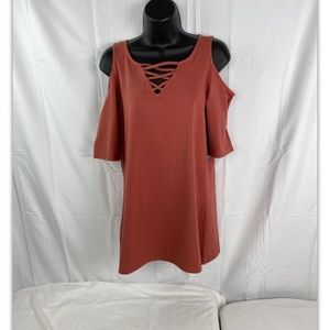 Torrid Coral Cold Shoulder Foxy Tee Shirt Women's Size 0 NWT